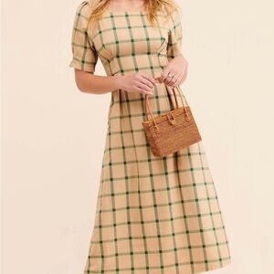 Six Crisp Days Nowe Midi Dress, size large.